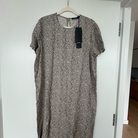 Jenni Kayne Leopard T-Shirt Dress NWT - Picture 3 of 4